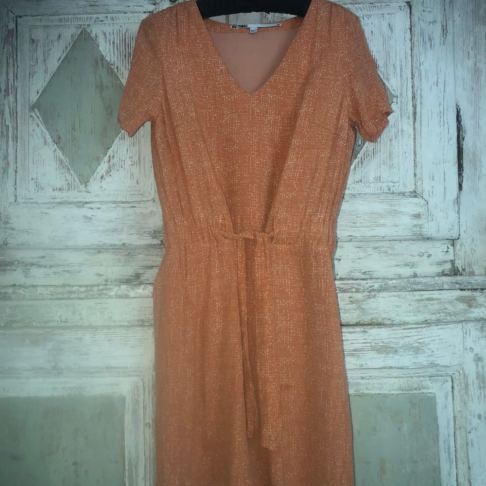 Orange shirt dress meets tunic w/ tie waist Size S